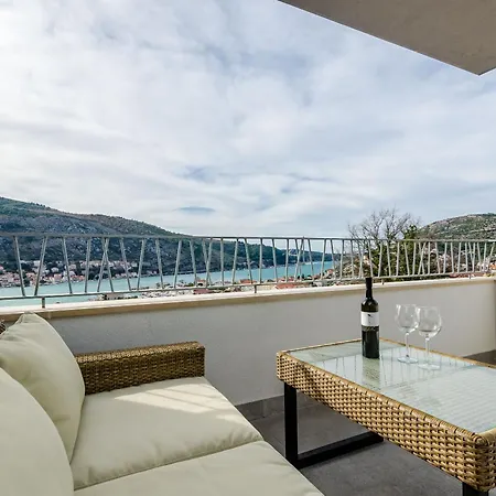 Freedom アパート *