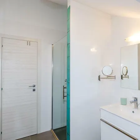 Freedom アパート