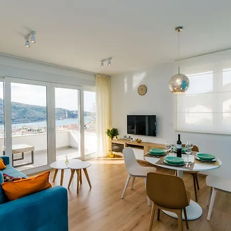 Freedom Apartment *