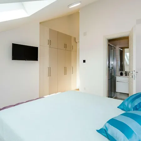 Διαμέρισμα Freedom *